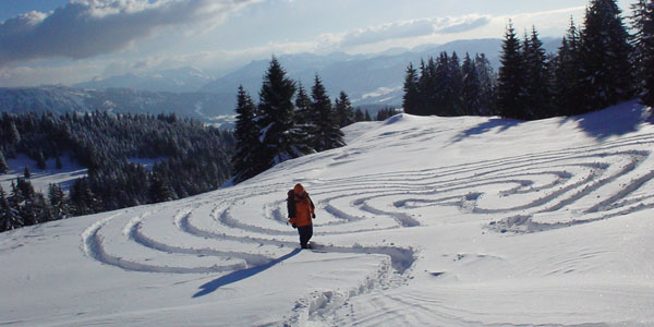 bewegend-schneeschuhwandern-sonnenuntergang08.jpg